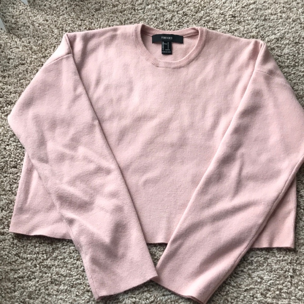 Boxy Crop Top (size s)